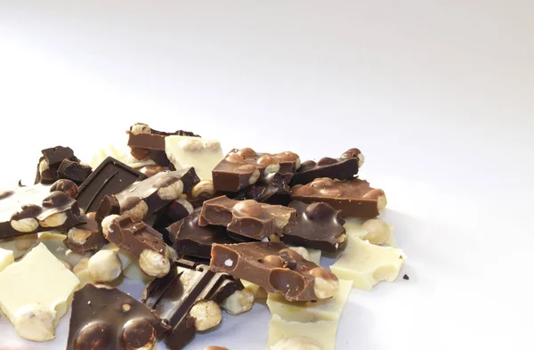 Tres Tipos Leche Chocolate Blanca Negra Con Avellana Desmenuzada — Foto de Stock