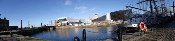 Albert Dock Комплекс Доков Военных Городков Ливерпуле Англия Сегодня Альберт — стоковое фото