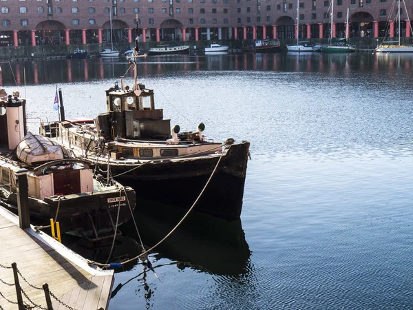 Das Albert Dock Ist Ein Komplex Von Dockgebäuden Und Lagerhallen — Stockfoto