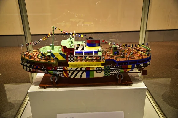展品在利物浦海事博物馆的阿尔伯特船坞在市中心 这是一个模型的炫船 是一个战时显示的一部分 — 图库照片