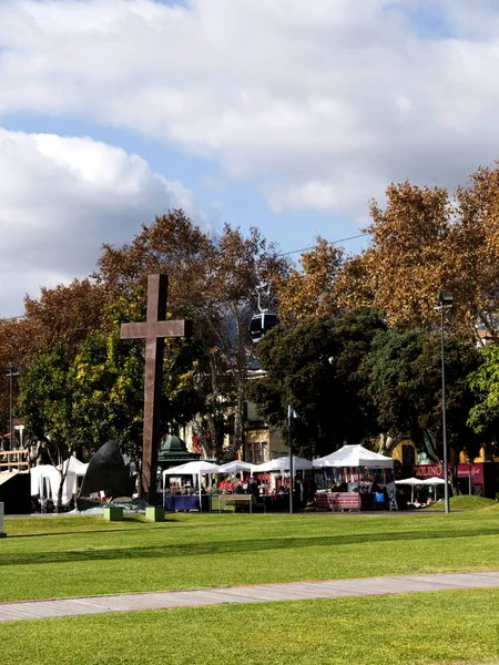 Funchal 19 Aralık 2017.Municipal Park ve oyun alanına teleferik istasyonuna Funchal merkezi Adası Madeira Portekiz göre