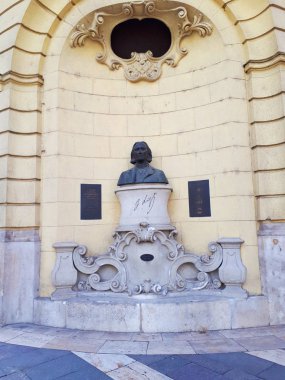 Franz Liszt (1811 1886) was a prolific 19th-century Hungarian composer, virtuoso pianist, conductor, music teacher, arranger, organist, philanthropist, author and nationalist  Liszt is widely considered to be one of the greatest pianists of all time