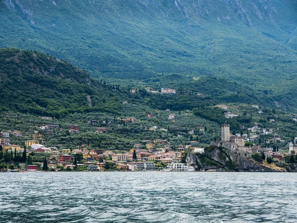 Malcesine Είναι Μία Από Τις Όμορφες Πόλεις Στη Λίμνη Garda — Φωτογραφία Αρχείου