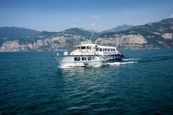 Lago Garda Norte Italia Famoso Por Sus Constantes Brisas Que —  Fotos de Stock