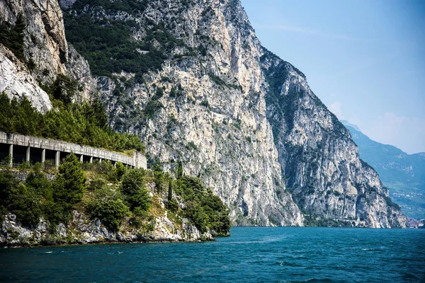 Lago Garda Norte Itália Famosa Por Suas Brisas Constantes Que — Fotografia de Stock