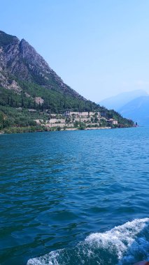 Limone bu gölün Kuzey İtalya güzel küçük şehirlerinden biridir. garda Gölü dolomites ve İtalyan Alpleri yakın popüler Avrupa turistik bir yer. Bir Limone sul garda bir komün Brescia eyaletinin yeri