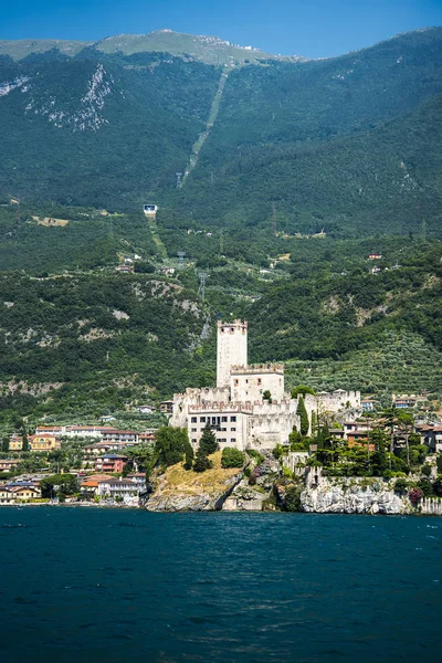 Мальчезине Является Одним Прекрасных Городов Озере Гарда Северной Италии Имеет — стоковое фото