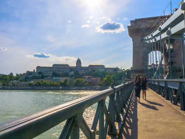 Die Ikonische Kettenbrücke Budapest Ungarisch Die Den Verkehr Über Die — Stockfoto