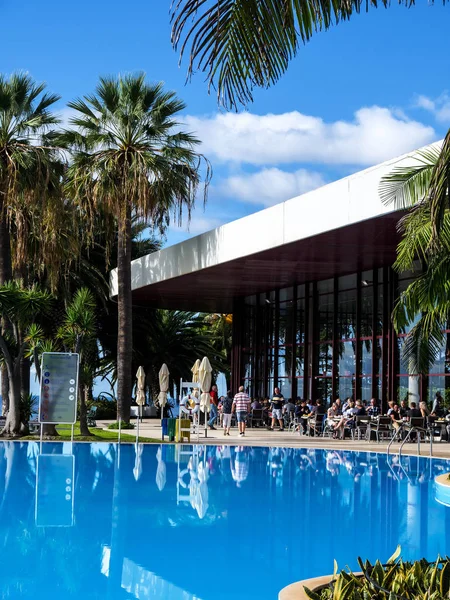 Swimming Pool Surrounded Palm Trees Funchal Island Madeira Atlantic Ocean — Stock Photo, Image