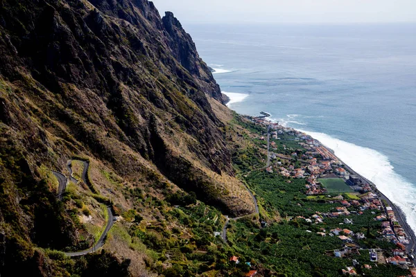Madeira Very Mountainous Island Steep Cliffs Falling Atlantic Ocean Mists — Stock Photo, Image