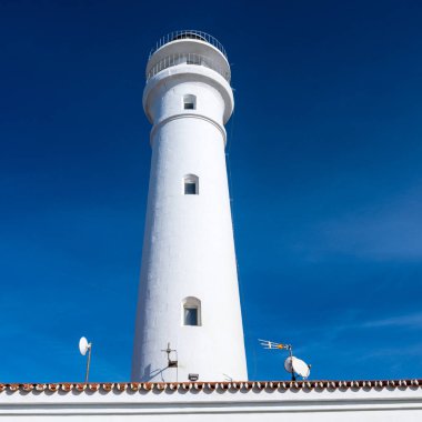 Güney İspanya 'da Costa del Sol' da Torrox sahilinde. Torrox 'un bir deniz feneri, müzesi ve Roma Tuzu kalıntıları var. 