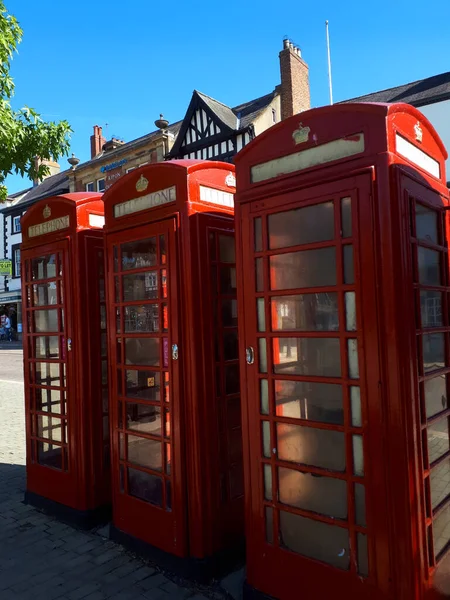 独特の赤い電話ボックスを持つリポン市の市場広場 リポンは 実際にはイングランドで最も古い都市です イギリスで4番目に小さい都市でもある — ストック写真