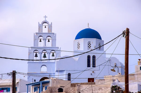 Traditional Greek Architecture Island Santorini Which Clings Cliffs Which Were — Stock Photo, Image