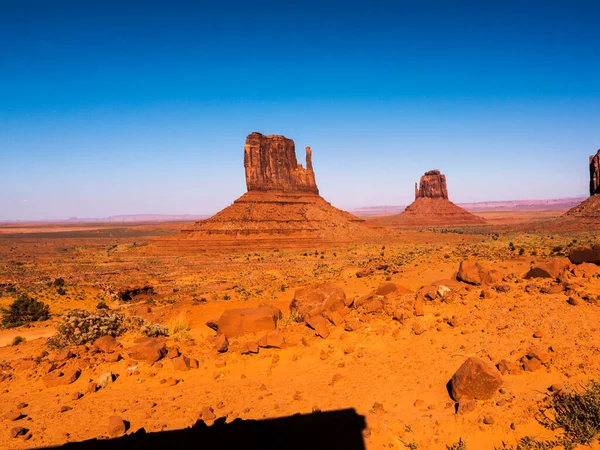 Monument Valley Talán Legtartósabb Leghatározottabb Képek Amerikai Nyugat Elszigetelt Vörös — Stock Fotó