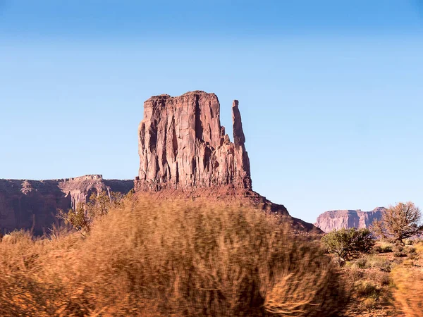 Долина Монументів Забезпечує Мабуть Найбільш Тривалі Остаточні Зображення Американського Заходу — стокове фото