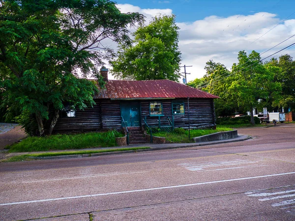 Old Log Cabin Natchez Mississippi 미시시피 아래에 Natchez — 스톡 사진