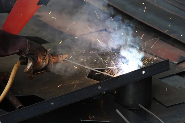 Geleneksel Metal kaynak 