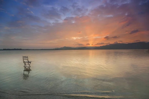 Günbatımı Okyanus Adası — Stok fotoğraf