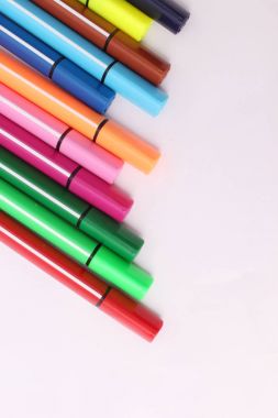 Beyaz arka plan üzerinde izole marker kalem