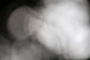 Bulanık Çember Açık Beyaz ve Siyah Arkaplan