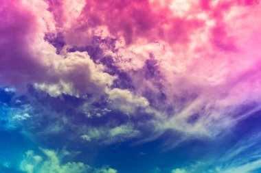 bulutlu fantezi gökyüzü