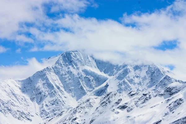 Semerka冰川景观 位于俄罗斯北高加索地区东古斯 奥兰山上 取自Elbrus山的南边 海拔3750米 — 图库照片