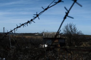 Terk edilmiş eski ev.