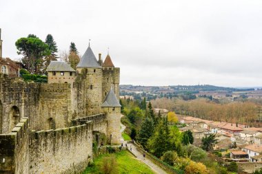Toulouse şehir ve Carcassonne eski şehir ve kale