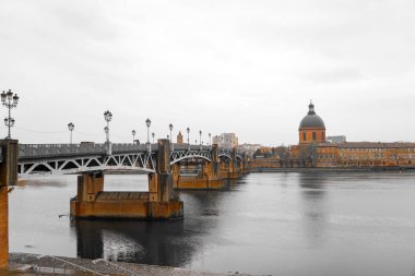 Toulouse şehir ve Carcassonne eski şehir ve kale