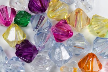 Renkli cam taş dekorasyon için