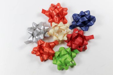 Renkli Hediyelik paket kurdele