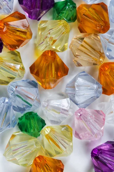 Renkli cam taş dekorasyon için