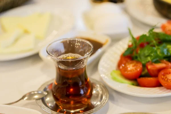 Traditionelles Türkisches Frühstück Und Türkischer Tee — Stockfoto
