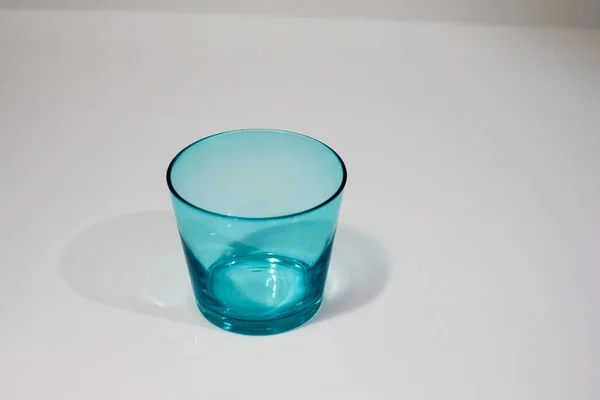 Vidro Água Azul Isolado — Fotografia de Stock