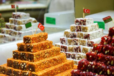 Geleneksel Türk lokumu ve Türk lokumu