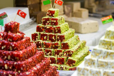 Geleneksel Türk lokumu ve Türk lokumu