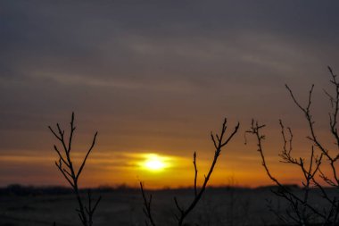 Günbatımı zamanı ve Kızıl gökyüzü