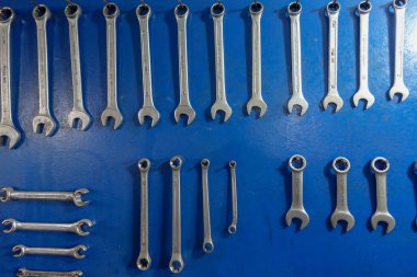 Garaj ve ve araba parçaları