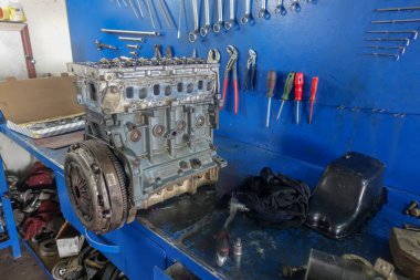 Garaj ve ve araba parçaları