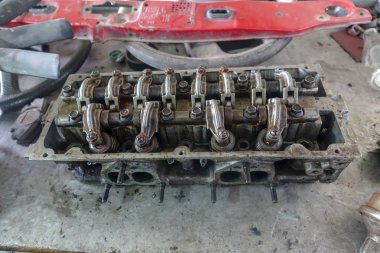 Garaj ve ve araba parçaları