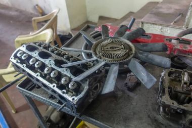 Garaj ve ve araba parçaları