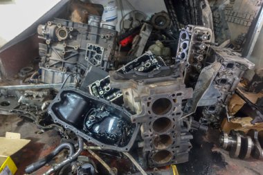 Garaj ve ve araba parçaları