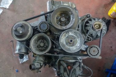 Garaj ve ve araba parçaları