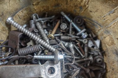 Garaj ve ve araba parçaları