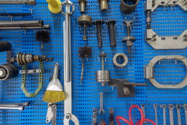 Garaj ve ve araba parçaları