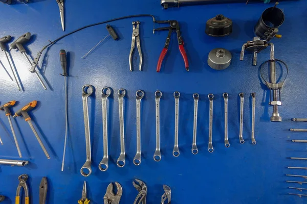 Garaj ve ve araba parçaları