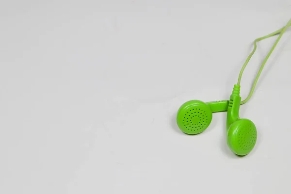 Hadphone Verde Para Música Isolada — Fotografia de Stock