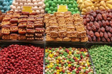 Geleneksel Türk lokumu ve Türk lokumu