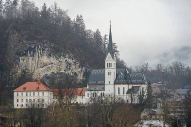 Bled Gölü ve Bled göl Adası manzarası, tarihi kent