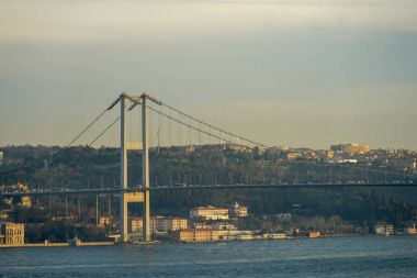 Boğaz ve gece, köprü 